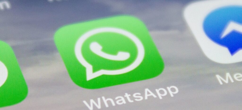 asi es la nueva forma de iniciar sesion en la ultima version de whatsapp para iphone